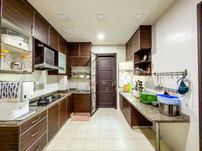 Rumah Banglo untuk Dijual di Kayangan Heights (Shah Alam) - Norfazilah Binti Mohd Saad - Kitchen - PropertyGuru.com.my