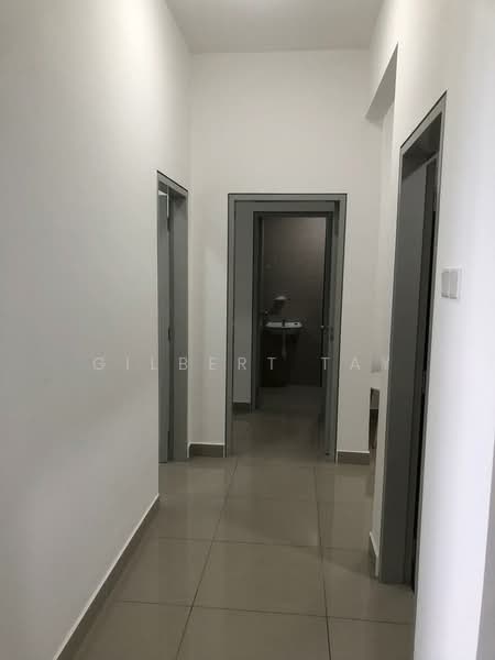 Servis Apartment untuk Disewa di SkyLake Residence - Gilbert Tay - Corridor - PropertyGuru.com.my