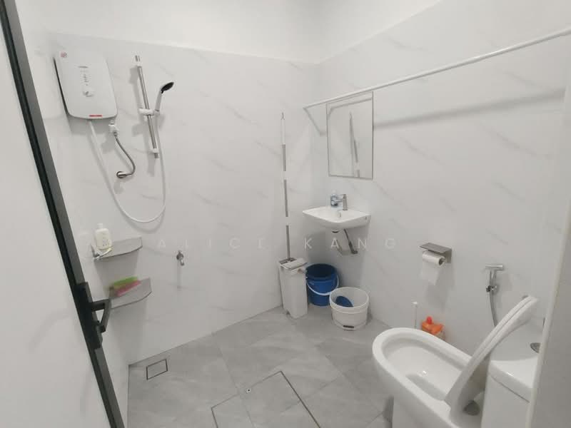 Rumah Teres untuk Dijual di Skudai (Johor) - Alice Kang - Bathroom - PropertyGuru.com.my