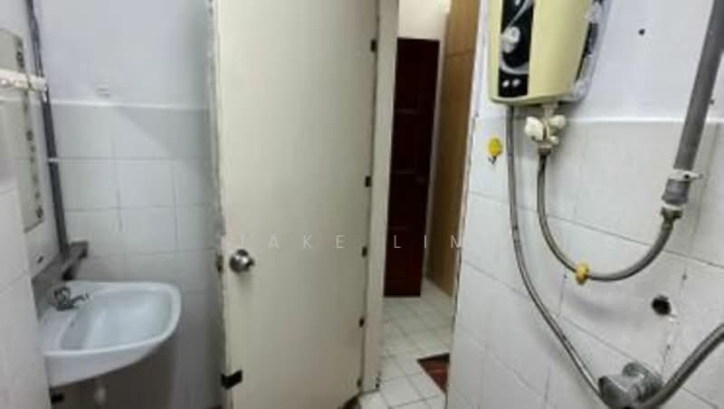 Kondominium untuk Dijual di Seri Cendekia - Jake Lim - Bathroom - PropertyGuru.com.my