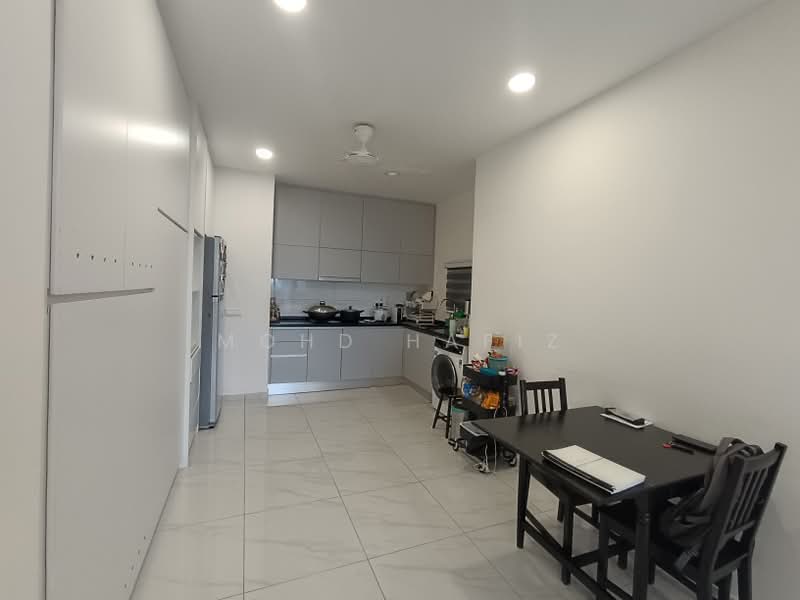 Servis Apartment untuk Dijual di Equine Residence - Mohd Hafiz - Kitchen - PropertyGuru.com.my