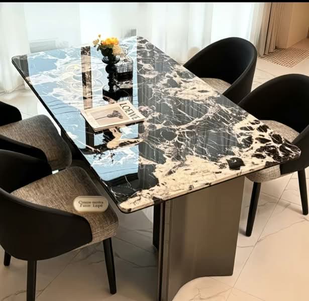 Kondominium untuk Disewa di Skyline KL - Wind Mah - Dining Room - PropertyGuru.com.my