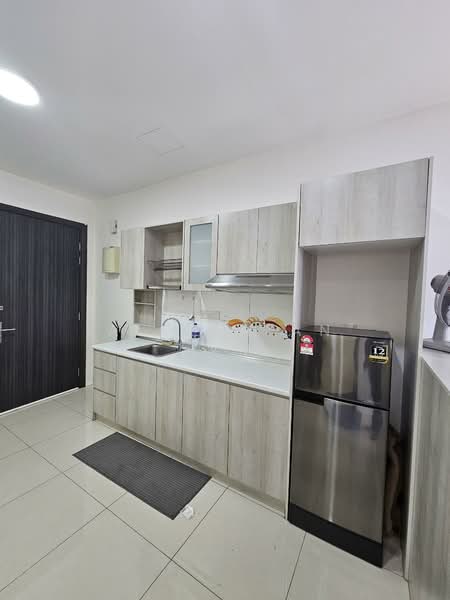 Service Residence for Rent at Residential Suites @ HighPark - Allen Tan - Kitchen - PropertyGuru.com.my