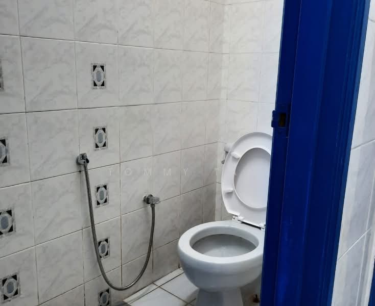 Office for Rent in Petaling Jaya (Selangor) - TOMMY TAN - Bathroom - PropertyGuru.com.my