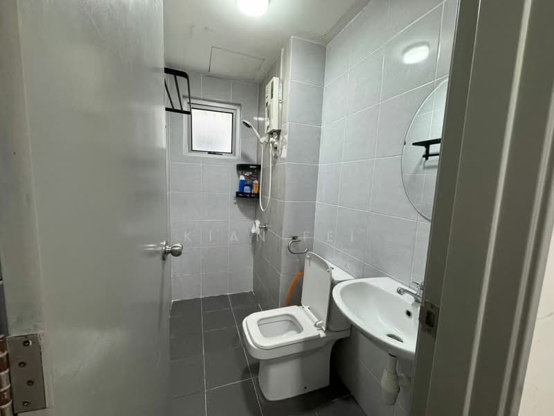 Condominium for Rent at The Edge Residence - Kian Fei - Bathroom - PropertyGuru.com.my