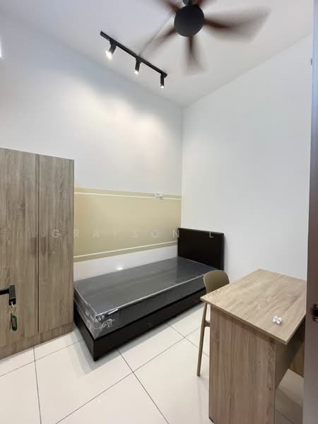 Service Residence for Rent at Skypod Residence - Grayson Low - Bedroom - PropertyGuru.com.my
