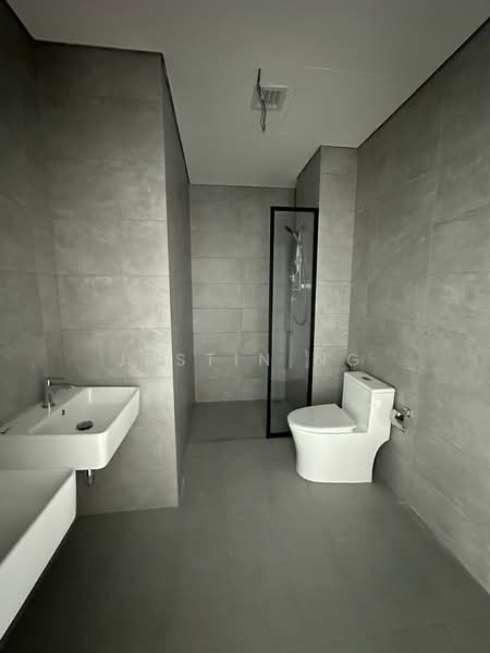 Servis Apartment untuk Dijual di Cubic Botanical - Justin Ng - Bathroom - PropertyGuru.com.my