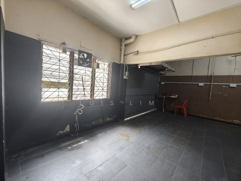 Shop for Rent in Taman Pelangi (Johor Bahru) - Luis Lim - Interior - PropertyGuru.com.my