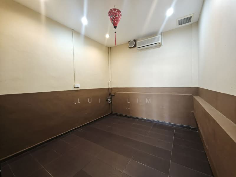 Shop for Rent in Taman Pelangi (Johor Bahru) - Luis Lim - Interior - PropertyGuru.com.my