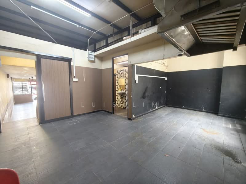 Shop for Rent in Taman Pelangi (Johor Bahru) - Luis Lim - Interior - PropertyGuru.com.my