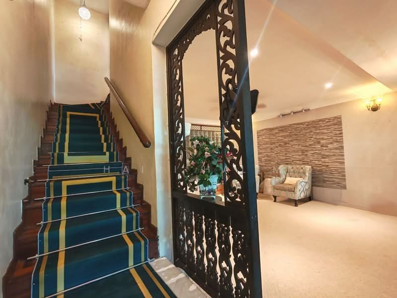 3-storey Terraced House for Sale in Taman Setiawangsa (Setiawangsa) - Hairi Halim - Entrance - PropertyGuru.com.my