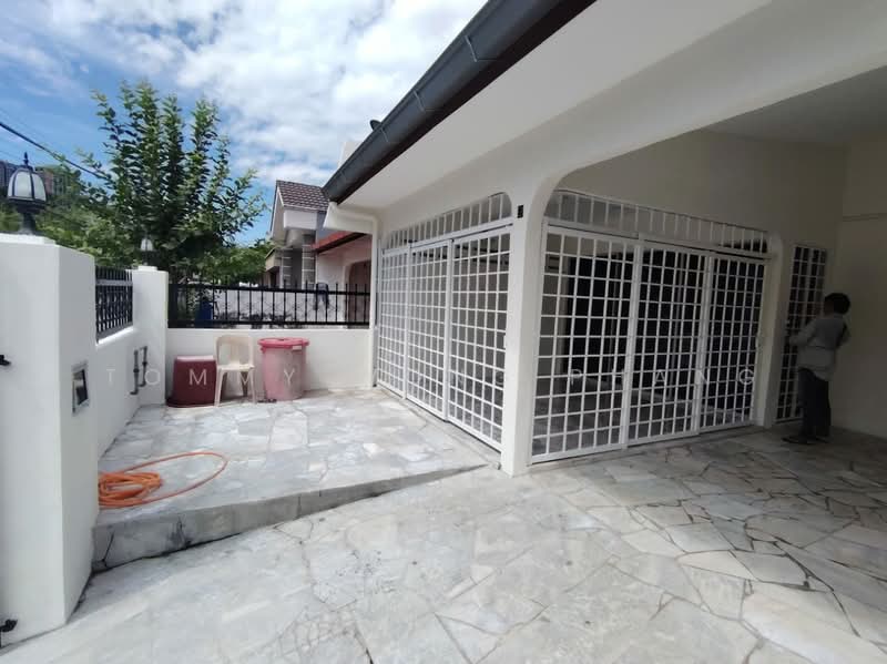 Terraced House for Rent in Taman Cuepacs (Cheras) - Tommy Wong Phang - Exterior - PropertyGuru.com.my