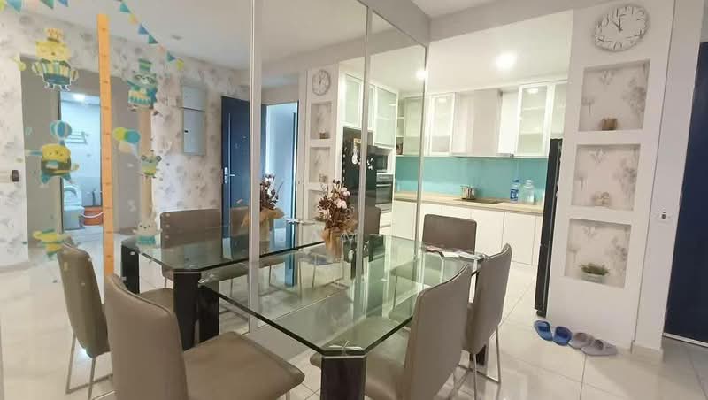 Kondominium untuk Dijual di The Haven - Sam . - Dining Room - PropertyGuru.com.my