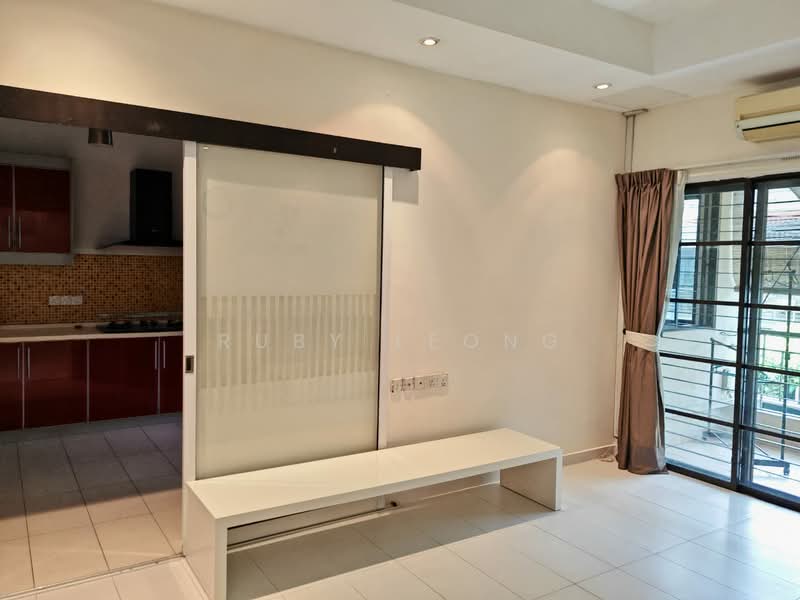 Townhouse for Rent in Petaling Jaya (Selangor) - Ruby Leong - Living Room - PropertyGuru.com.my