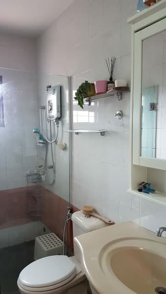 Townhouse for Rent in Petaling Jaya (Selangor) - Ruby Leong - Bathroom - PropertyGuru.com.my