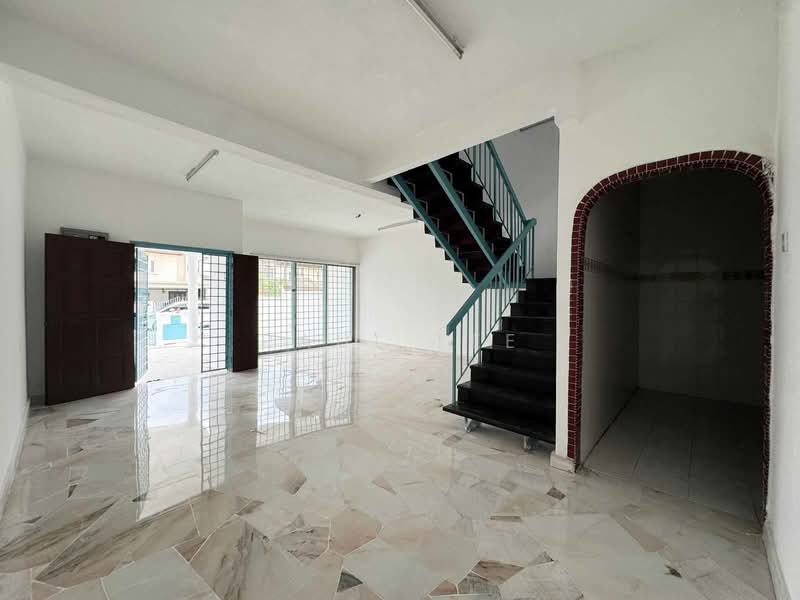 2-storey Terraced House for Sale in BANDAR PUCHONG JAYA (Puchong) - Paul Lee - Interior - PropertyGuru.com.my