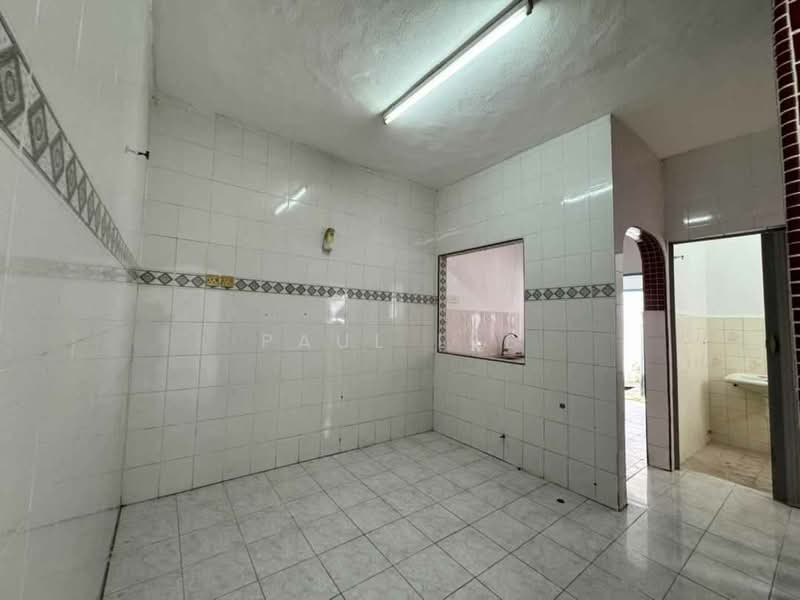 2-storey Terraced House for Sale in BANDAR PUCHONG JAYA (Puchong) - Paul Lee - Kitchen - PropertyGuru.com.my
