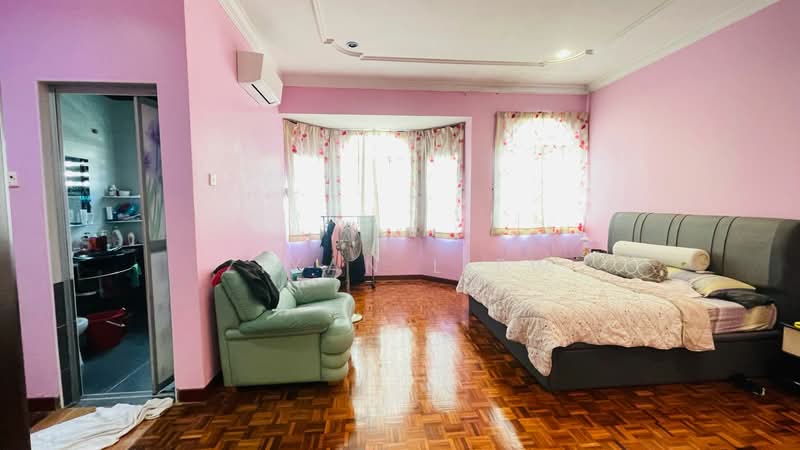 2-storey Terraced House for Sale in Bandar Putra (Kulai) - Ziyan Liew - Bedroom - PropertyGuru.com.my
