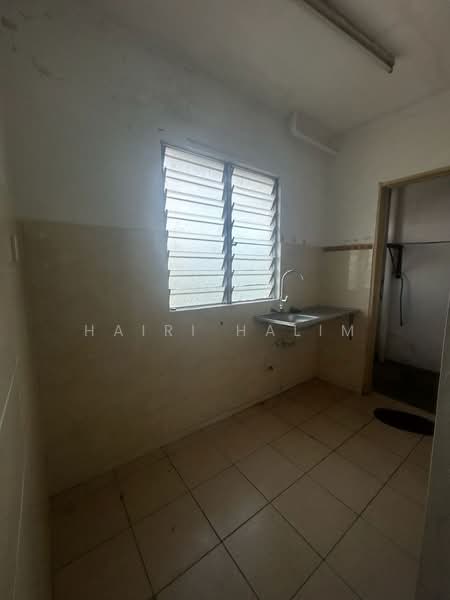 Apartment for Sale at Pangsapuri Aman - Hairi Halim - PropertyGuru.com.my