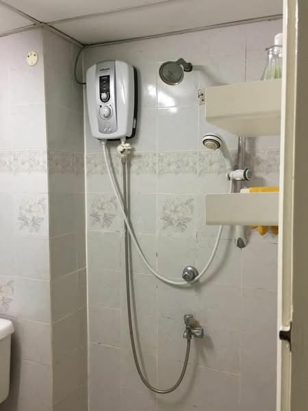 Condominium for Rent at Palmville Resort Condominium - Thanap Priyaa - Bathroom - PropertyGuru.com.my