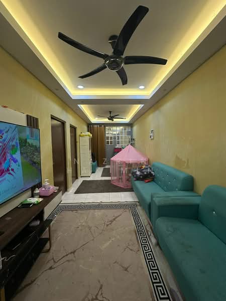 1-storey Terraced House for Sale in Bandar Baru Bukit Beruntung (Serendah) - Nazrin Hakimin - Living Room - PropertyGuru.com.my
