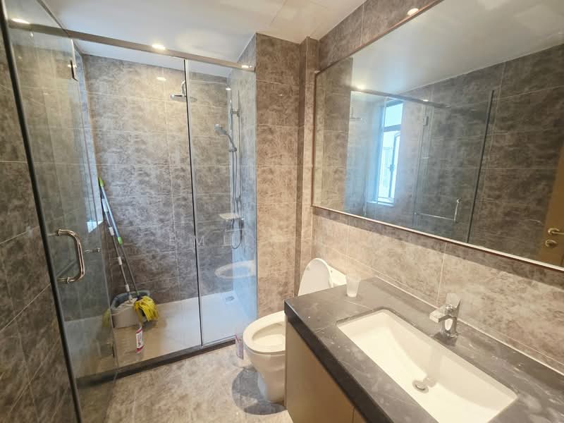 Kondominium untuk Disewa di R&F Princess Cove Phase 2-Seine Region - Emily Hau - Bathroom - PropertyGuru.com.my