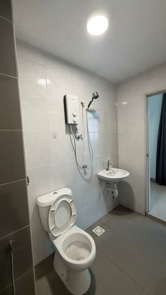 Service Residence for Rent at Saville D'lake - Alex Chong - Bathroom - PropertyGuru.com.my