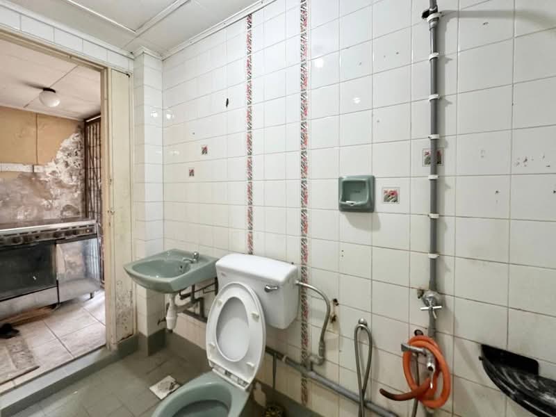 Rumah Teres 2 Tingkat untuk Dijual di Setiawangsa (Kuala Lumpur) - Syahrim Naim - Bathroom - PropertyGuru.com.my