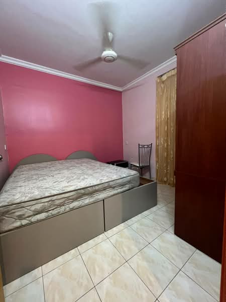 Pangsapuri untuk Dijual di Permai Lake View Apartment - Sam . - Bedroom - PropertyGuru.com.my