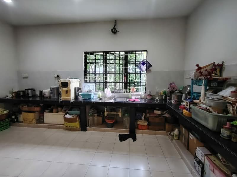Bungalow for Sale in Kampung Kuala Ampang (Ulu Kelang) - Patrick Oon - Kitchen - PropertyGuru.com.my