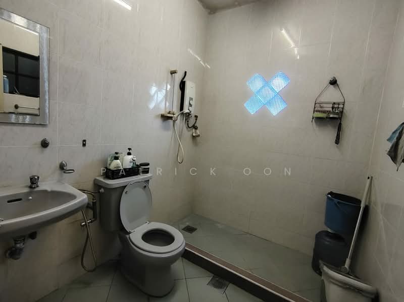 Bungalow for Sale in Kampung Kuala Ampang (Ulu Kelang) - Patrick Oon - Bathroom - PropertyGuru.com.my