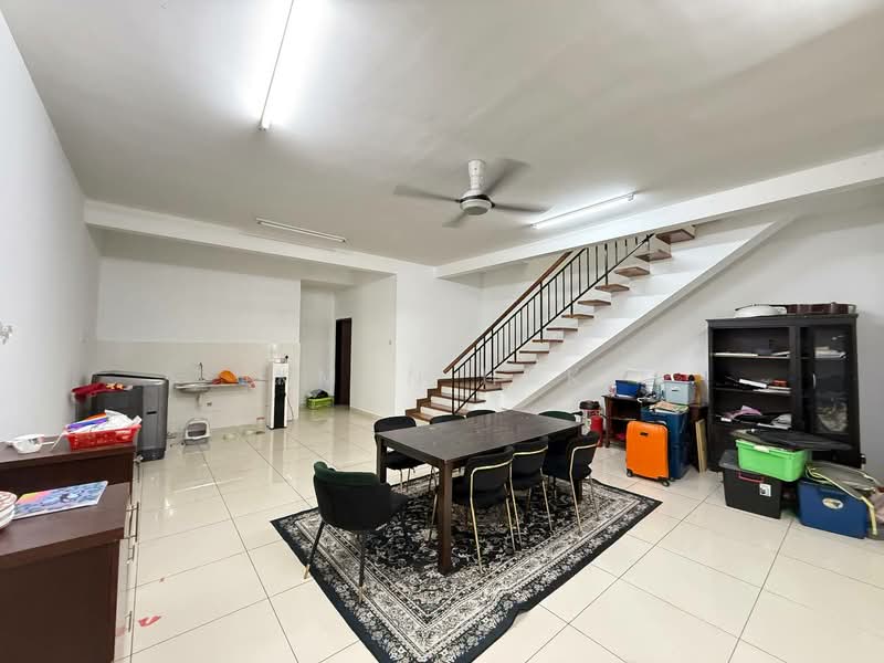 2-storey Terraced House for Sale in Denai Alam (Shah Alam) - Lukman Hakim - Dining Room - PropertyGuru.com.my