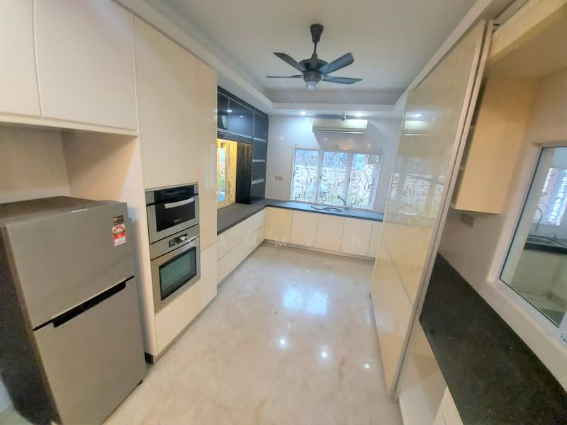 Rumah Teres 3-Tingkat untuk Dijual di Taman Tasik Indah Mewah (Batu) - Cammy N - Kitchen - PropertyGuru.com.my