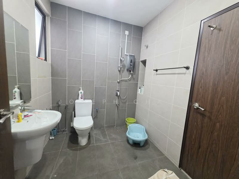 2-storey Terraced House for Sale in Bukit Raja (Selangor) - Joseph Chan - Bathroom - PropertyGuru.com.my