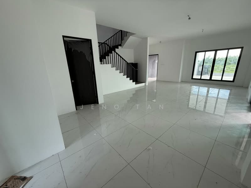 Rumah Berkembar untuk Dijual di Kuching (Sarawak) - Jeno Tan - Living Room - PropertyGuru.com.my