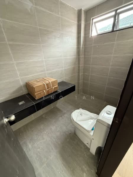 Rumah Berkembar untuk Dijual di Kuching (Sarawak) - Jeno Tan - Bathroom - PropertyGuru.com.my
