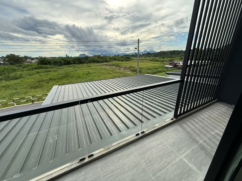 Rumah Berkembar untuk Dijual di Kuching (Sarawak) - Jeno Tan - Balcony - PropertyGuru.com.my