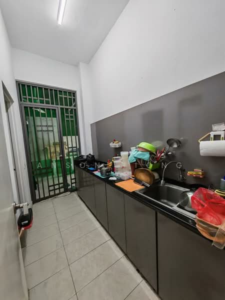 Cluster House for Sale in Bukit Indah (Iskandar Puteri (Nusajaya)) - Anson Hiong - Kitchen - PropertyGuru.com.my