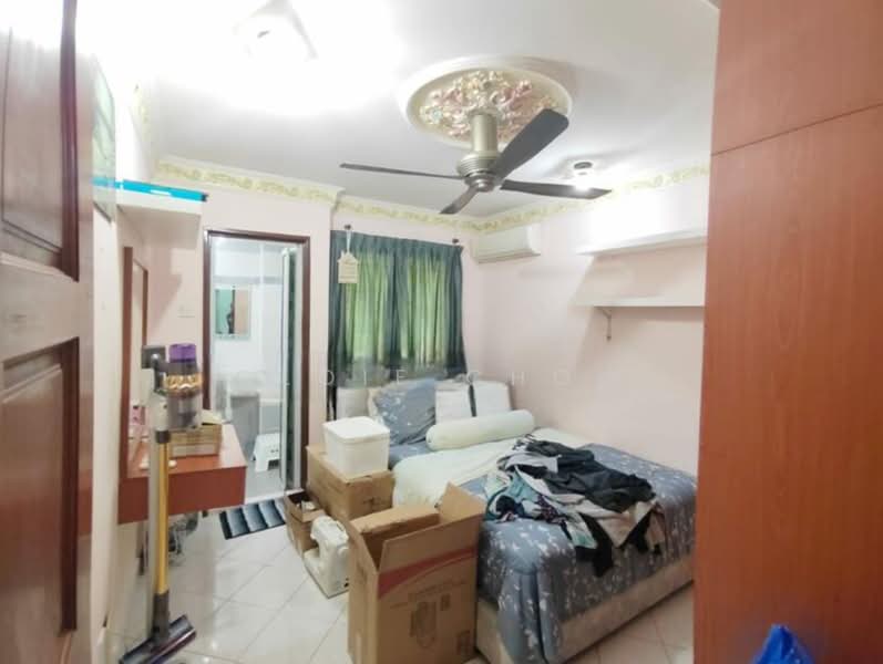 3-storey Terraced House for Sale in Taman Bukit Permata (Selayang) - Cloie Chow - Bedroom - PropertyGuru.com.my