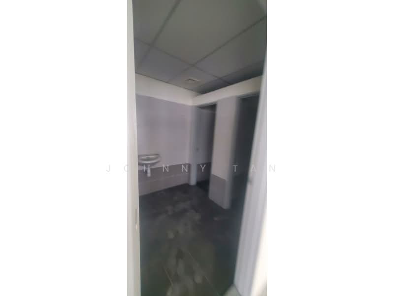 Kilang untuk Disewa di Saujana Rawang (Rawang) - Johnny Tan - Bathroom - PropertyGuru.com.my
