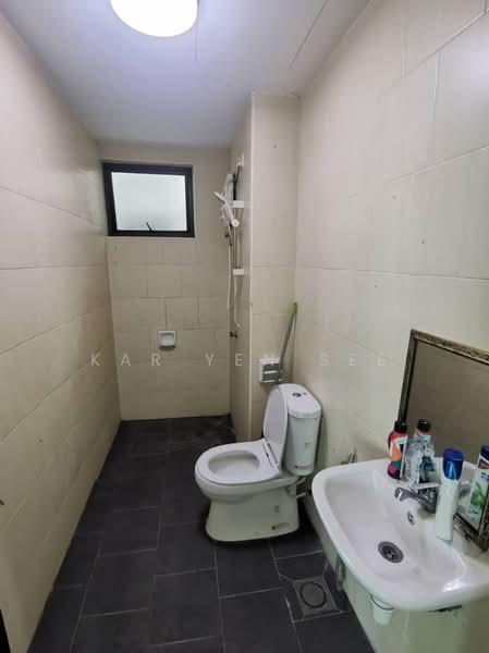 Servis Apartment untuk Disewa di Saville Residence - Kar Yen See - Bathroom - PropertyGuru.com.my