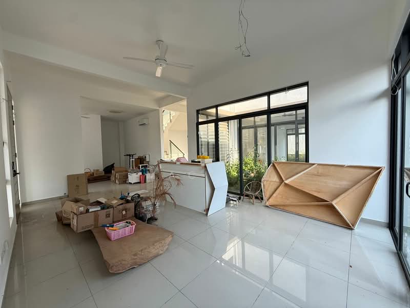 Rumah Berkembar untuk Dijual di Bemban (Melaka) - Macy G - Living Room - PropertyGuru.com.my