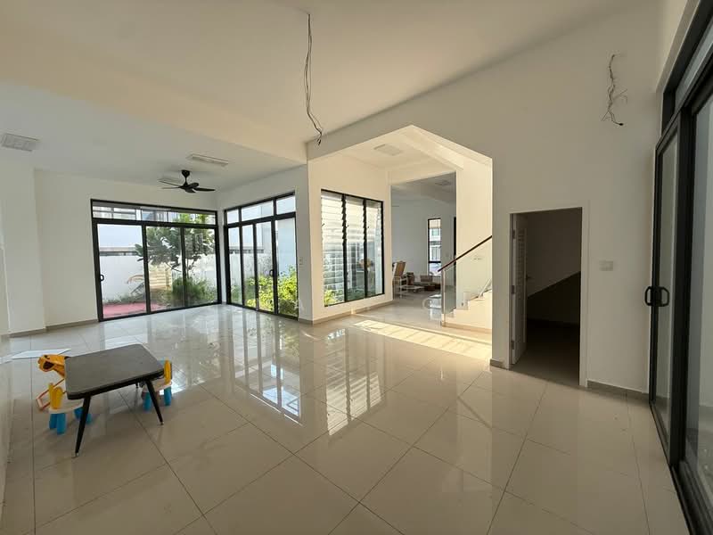 Rumah Berkembar untuk Dijual di Bemban (Melaka) - Macy G - Living Room - PropertyGuru.com.my