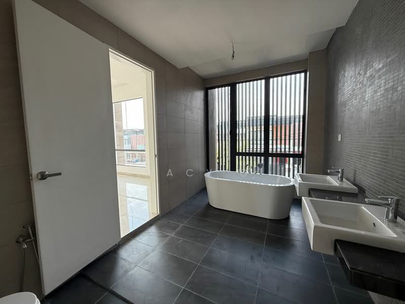 Rumah Berkembar untuk Dijual di Bemban (Melaka) - Macy G - Bathroom - PropertyGuru.com.my