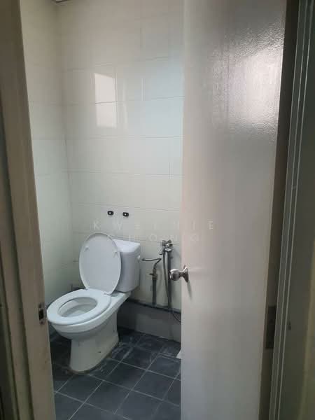 Office for Sale in Cheras Business Centre (Kuala Lumpur) - Kweenie Chong - Bathroom - PropertyGuru.com.my