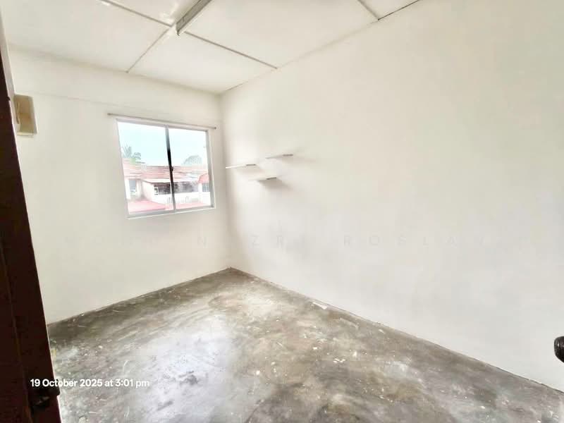 2-storey Terraced House for Sale in Taman Tasik Jaya (Senawang) - Mohd Nazri Roslan - Interior - PropertyGuru.com.my