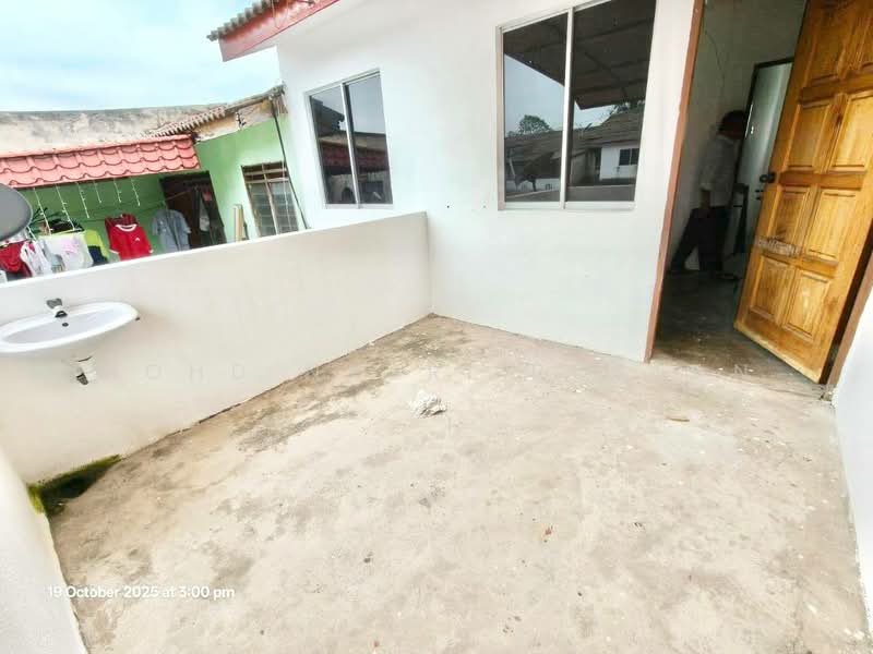 2-storey Terraced House for Sale in Taman Tasik Jaya (Senawang) - Mohd Nazri Roslan - Exterior - PropertyGuru.com.my