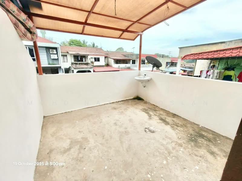 2-storey Terraced House for Sale in Taman Tasik Jaya (Senawang) - Mohd Nazri Roslan - Balcony - PropertyGuru.com.my