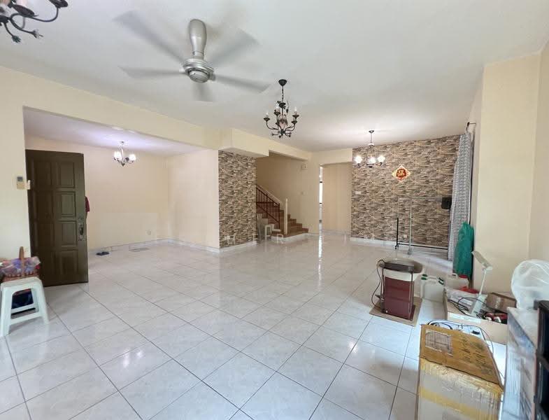 Semi-Detached House for Sale in Villa Damansara, Seksyen 4 (Kota Damansara) - Esther Lim - Living Room - PropertyGuru.com.my