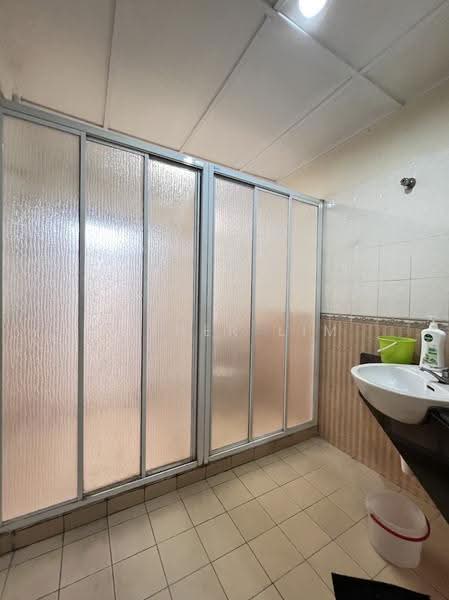 Semi-Detached House for Sale in Villa Damansara, Seksyen 4 (Kota Damansara) - Esther Lim - Bathroom - PropertyGuru.com.my